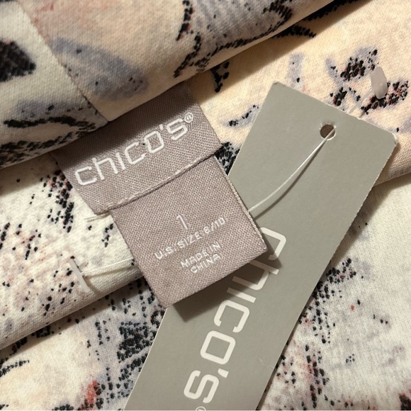 CHICOS NWT Parisian Floral 3/4 Sleeve Mock Neck Top 1 (M/8) - Picture 9 of 12